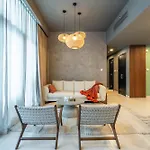 Trinity Holiday Homes - Splendid 2Bhk Park Point, Dubai Hills Estate